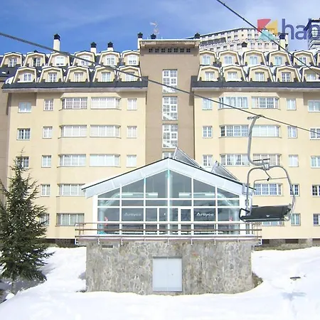 Habitat Zona Media Hotell