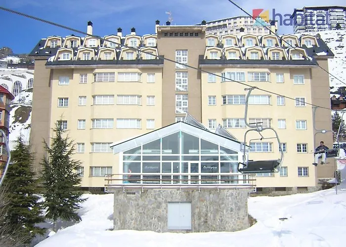 Habitat Zona Media Hotel